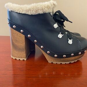 NWOT Guess Damery black studded platform clogs sz 10